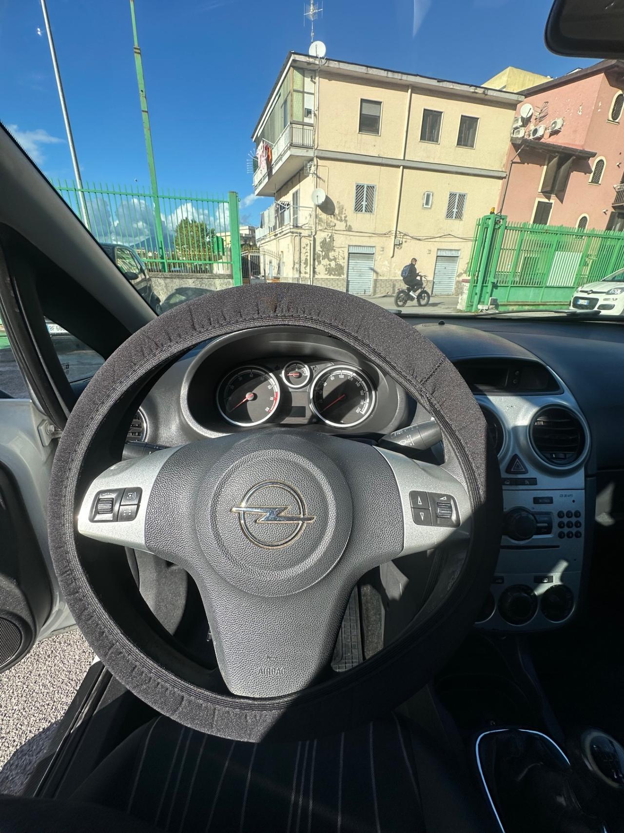 Opel Corsa 1.2 80CV 5 porte GPL-TECH Edition