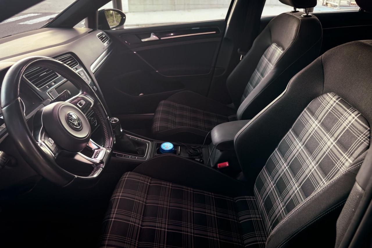 Volkswagen Golf Business GTD 2.0 TDI 5p