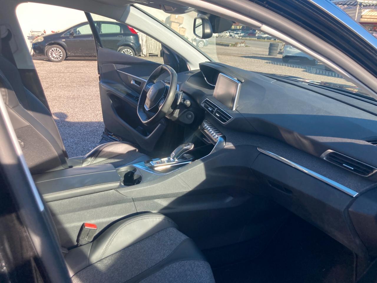 Peugeot 3008 BlueHDi 120 S&S Business