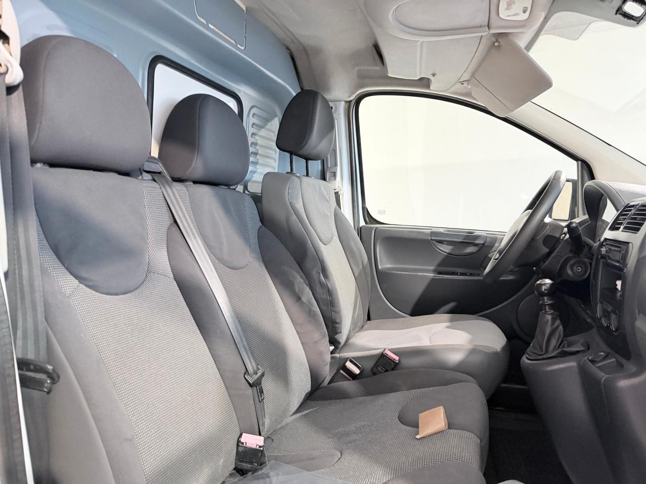 Peugeot Expert 2.0 HDi 125CV COIBENTAZIONE INTERNA 3POSTI