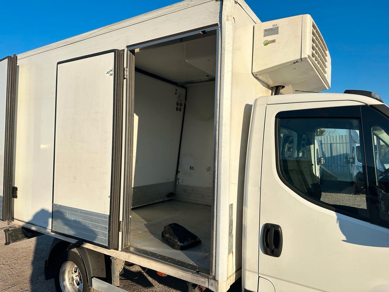 IVECO DAILY 35C15 GRUPPO E FRIGO THERMOKING STRADA RETE 380 V. RIF:2725