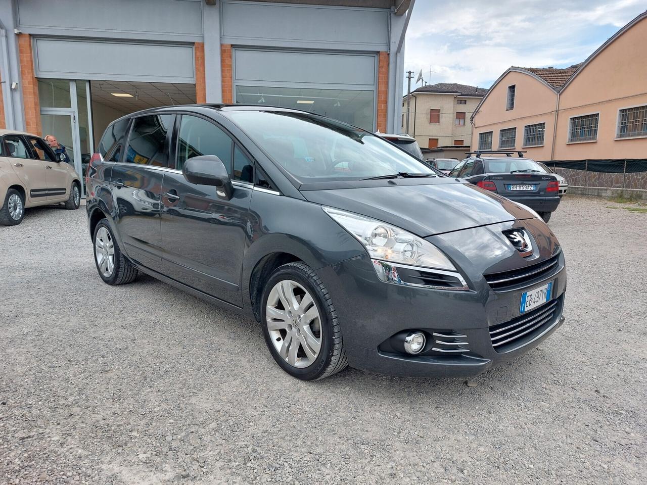 Peugeot 5008 1.6 HDi 110CV CAMBIO AUTOMATICO