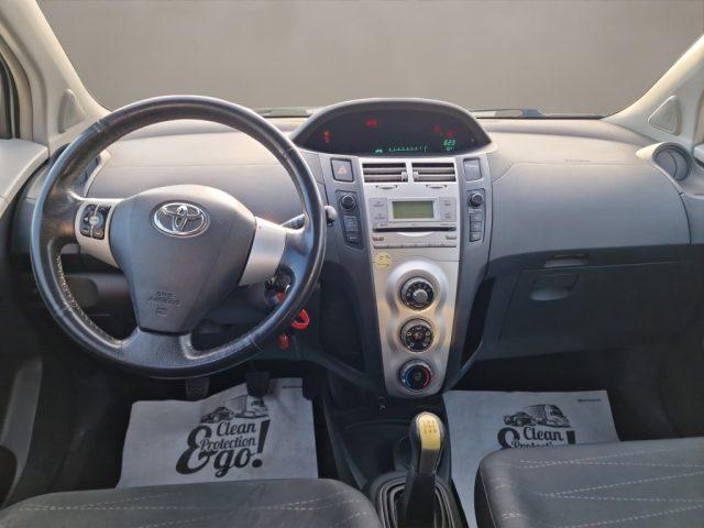 TOYOTA Yaris 1.0 5 porte