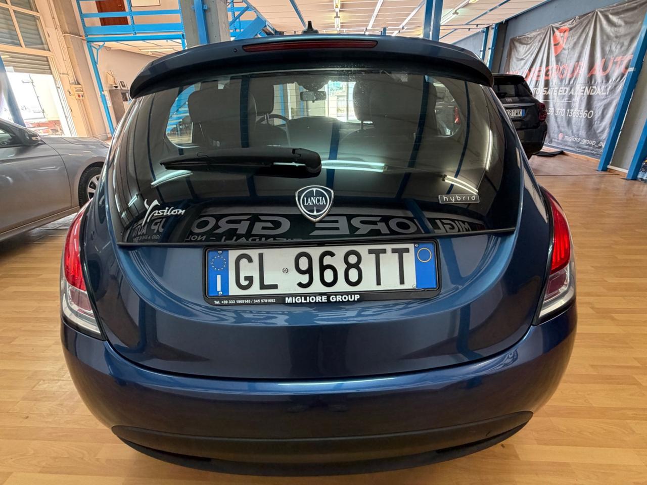 Lancia Ypsilon 1.0BENZ Hybrid 2022 NUOVA