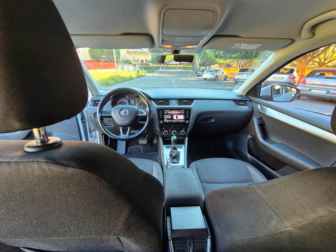 Skoda Octavia 1.6 TDI CR 115 CV DSG Wagon Executive