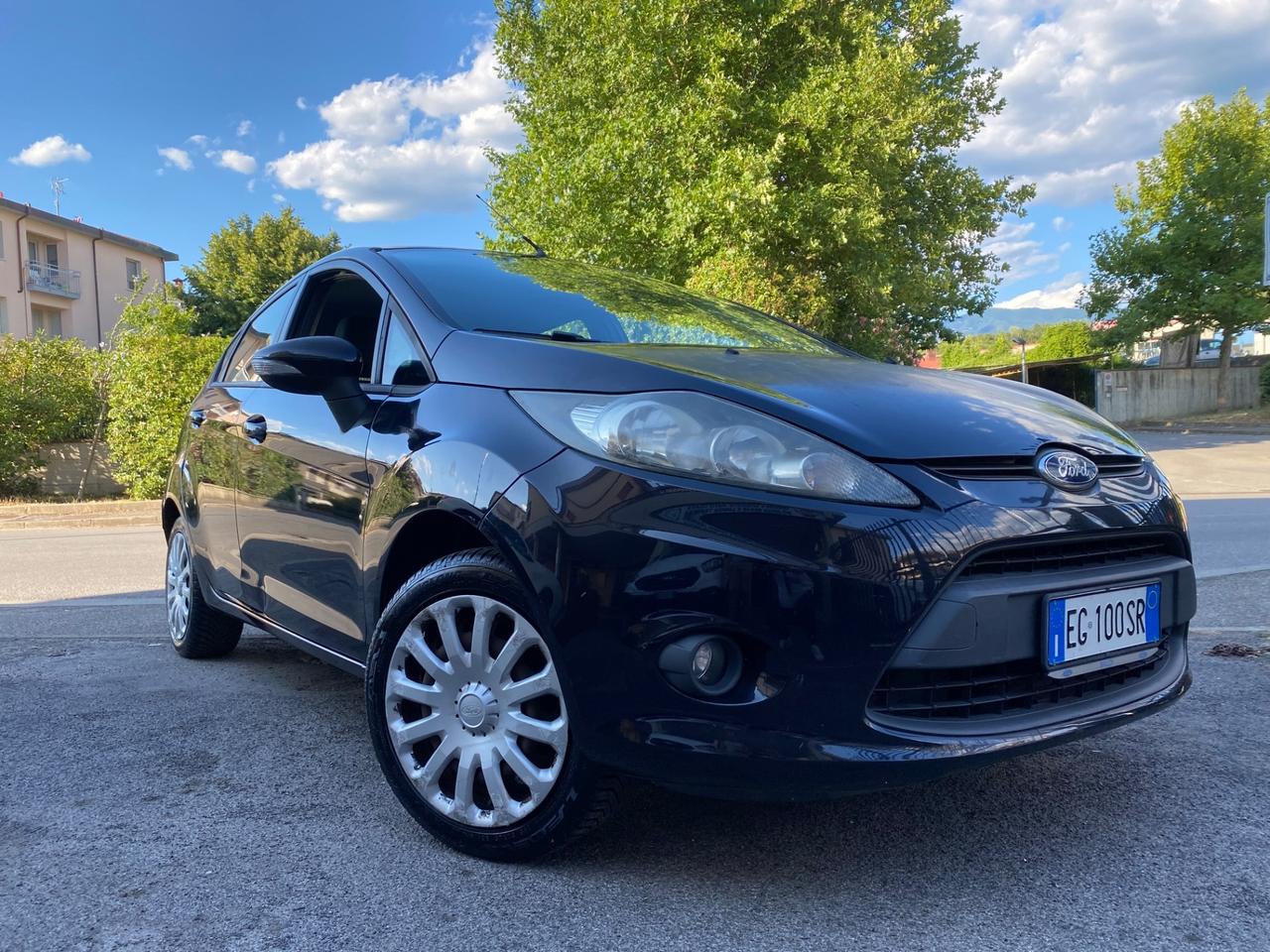 Ford Fiesta 1.2 82 CV 5 porte Titanium ok neopatentati