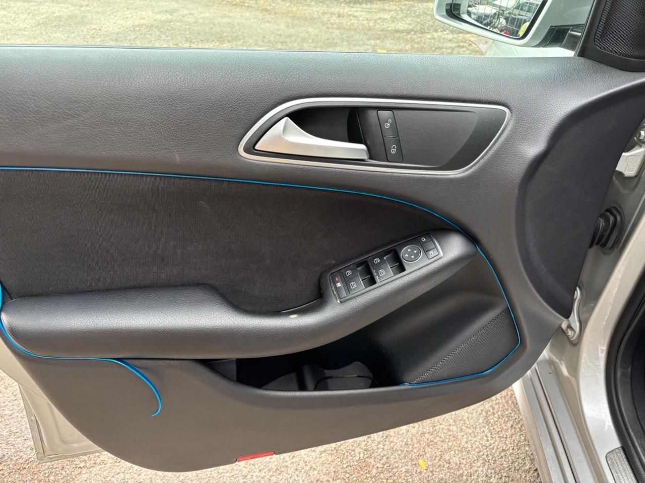 Mercedes-benz B 180 CDI BlueEFFICIENCY Premium