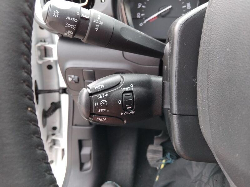 Citroën C3 III 2017 1.2 puretech Shine s&s 83cv