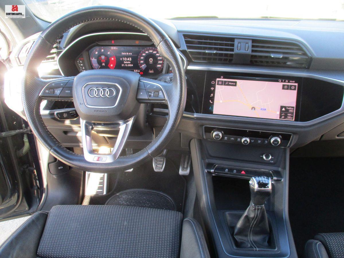 AUDI - Q3 - 35 TDI quattro INTERNO S-line