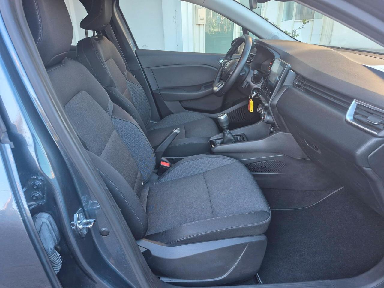 Renault Clio TCe 90 CV 5 porte IVA ESPOSTA