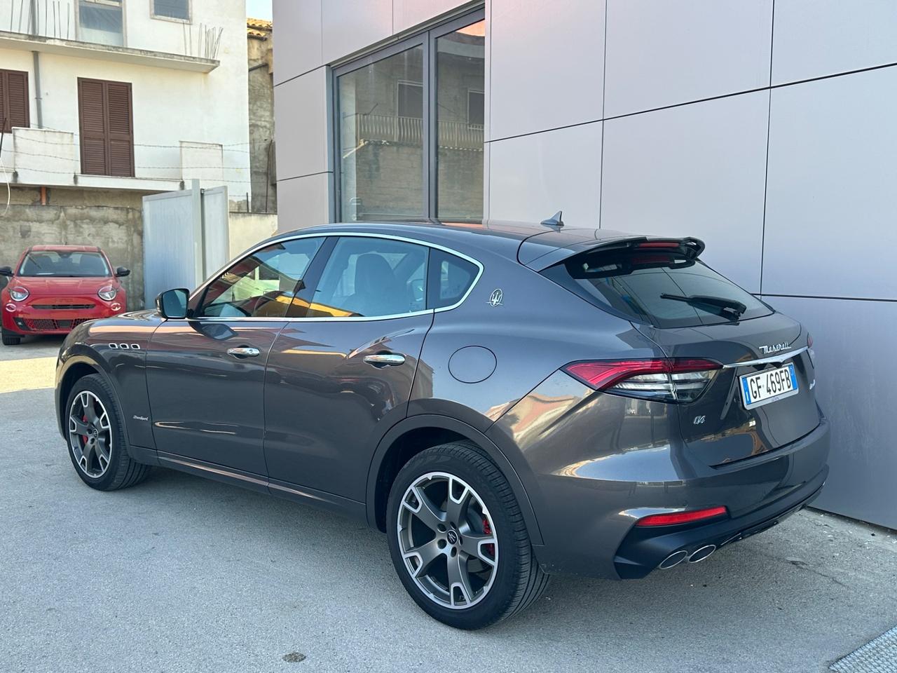 Maserati Levante Gransport 350cv possibilità noleggio no scoring