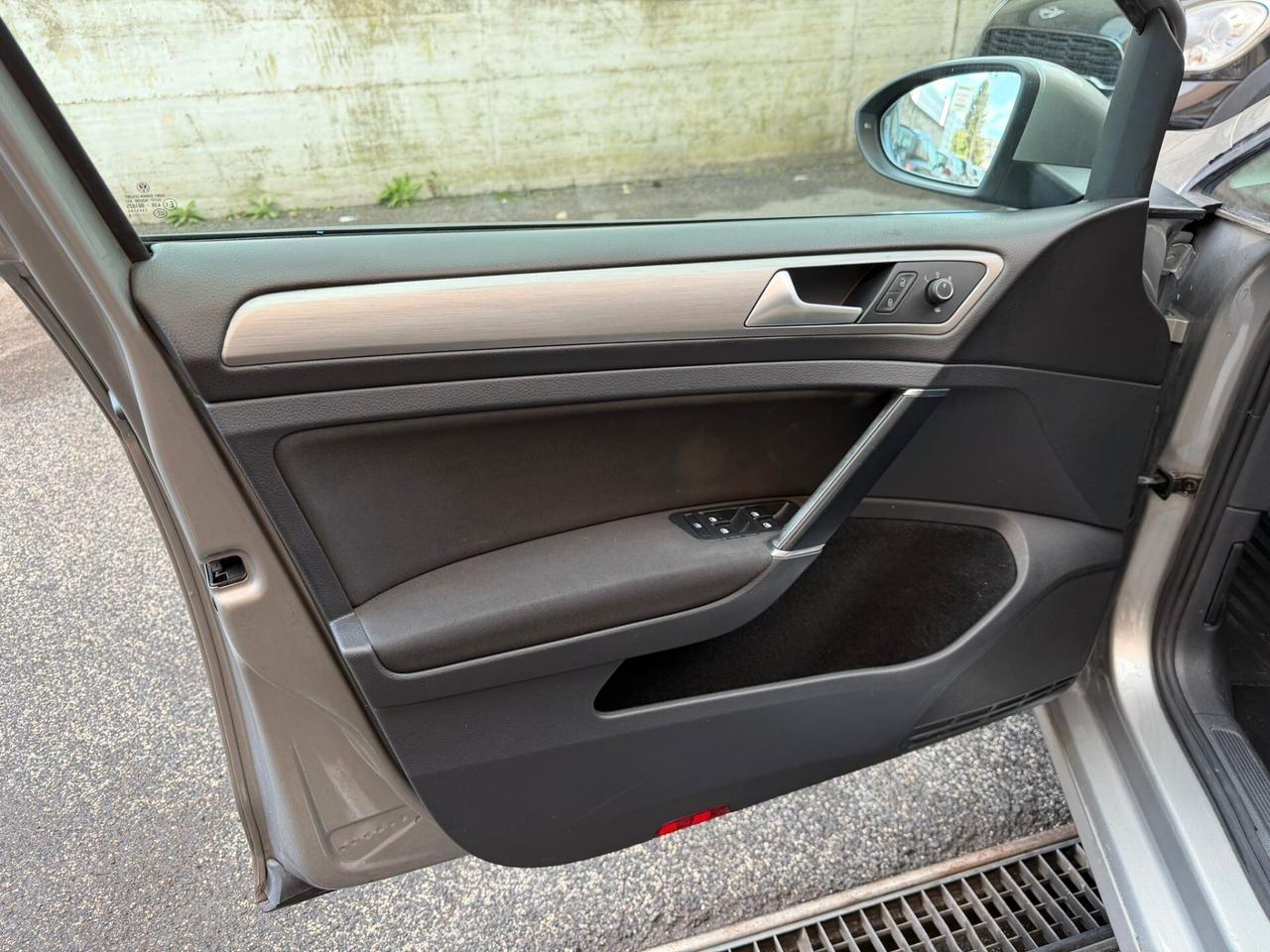 Volkswagen Golf Variant 1.6 TDI 110CV SW ***MOTORE E TURBINA NUOVI***