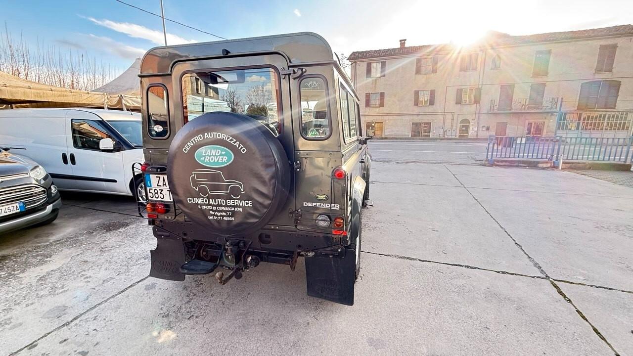 Land Rover Defender 90 2.4 TD4 Station Wagon SE