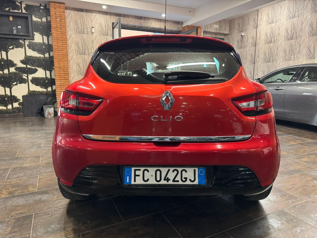 Renault Clio 1.2 75 CV 5 porte Duel