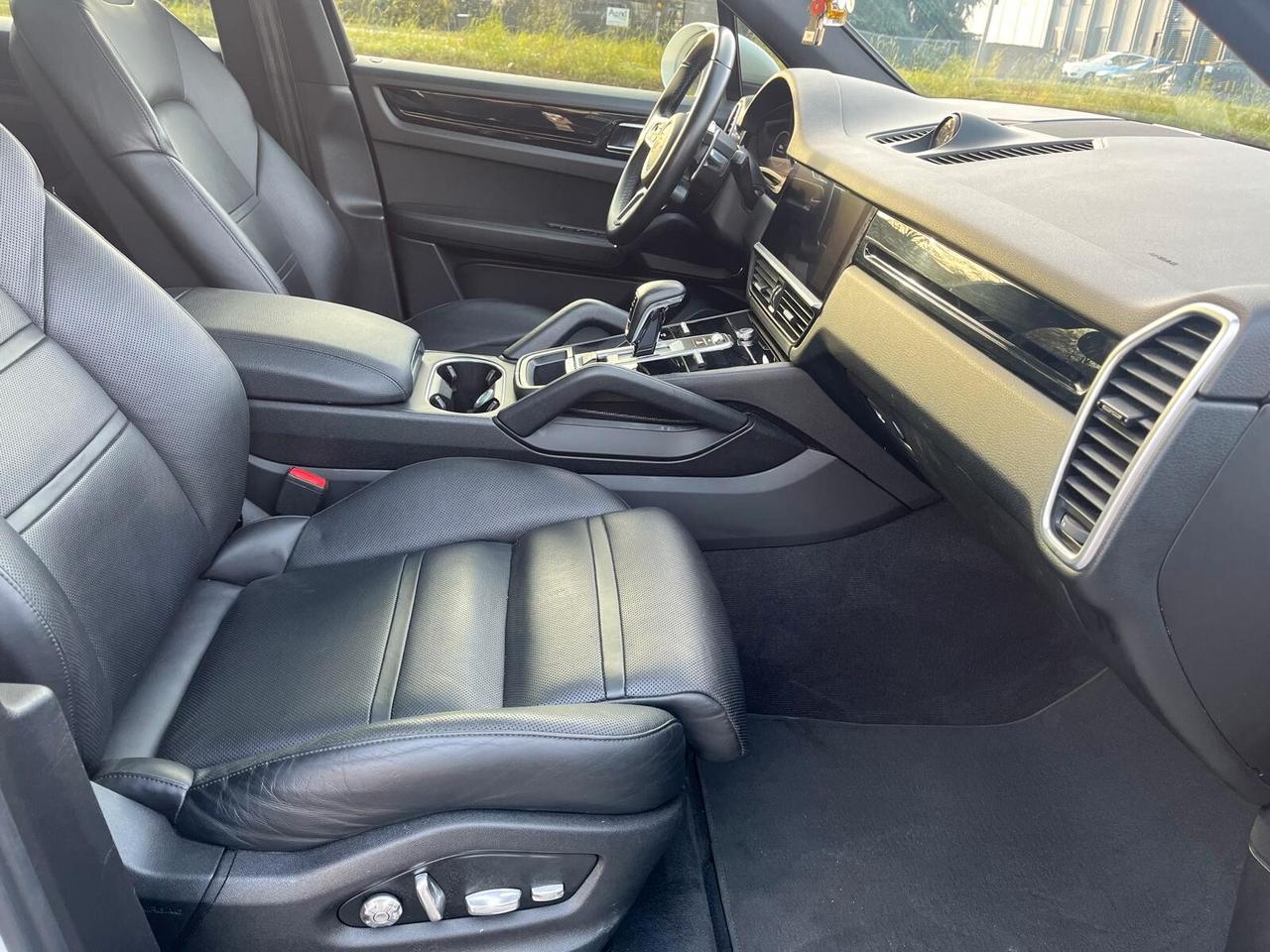 Porsche Cayenne 3.0 V6 E-Hybrid