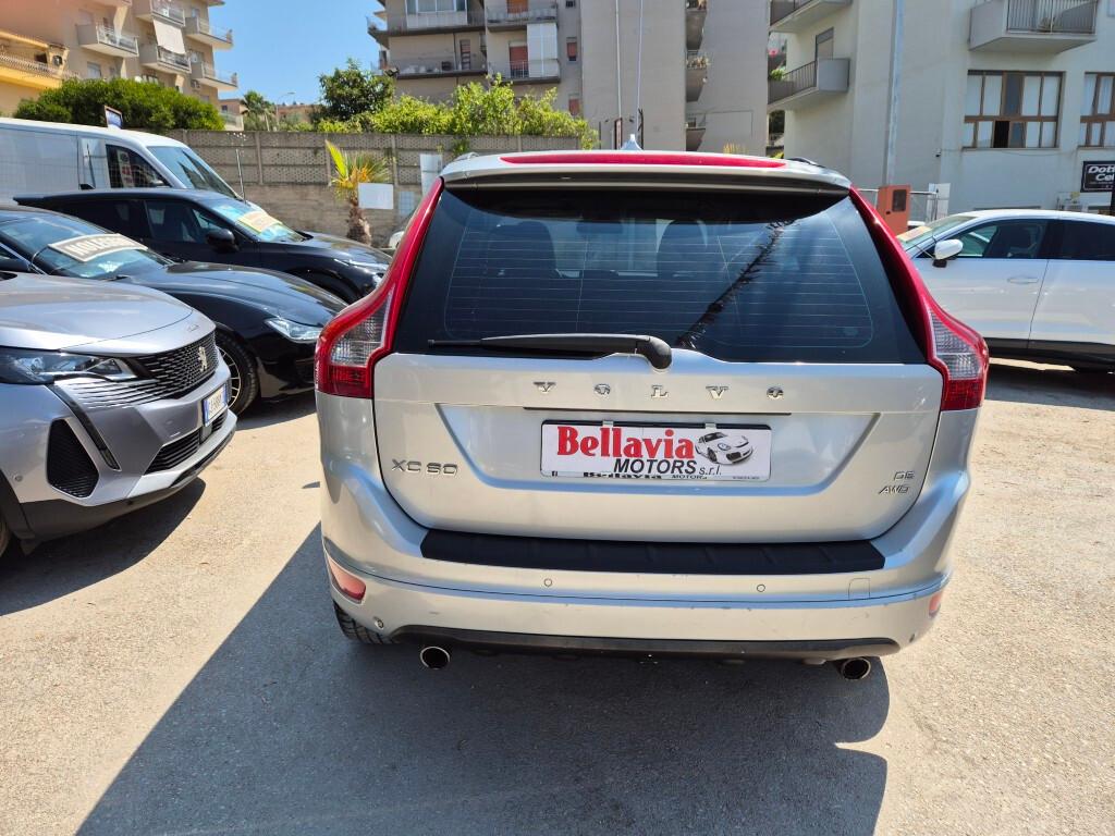 Volvo XC60 D5 AWD 205cv Geartronic Momentum