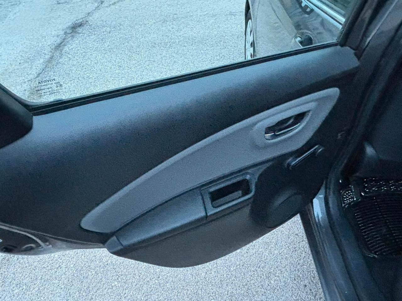 Toyota Yaris 1.4 D-4D 5 porte Lounge