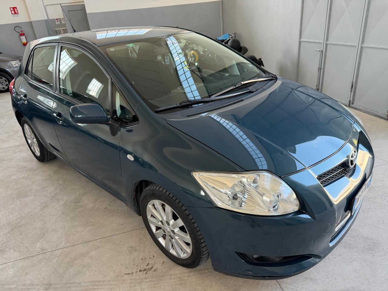 Toyota Auris 2.0 D-4D 5 porte Sol