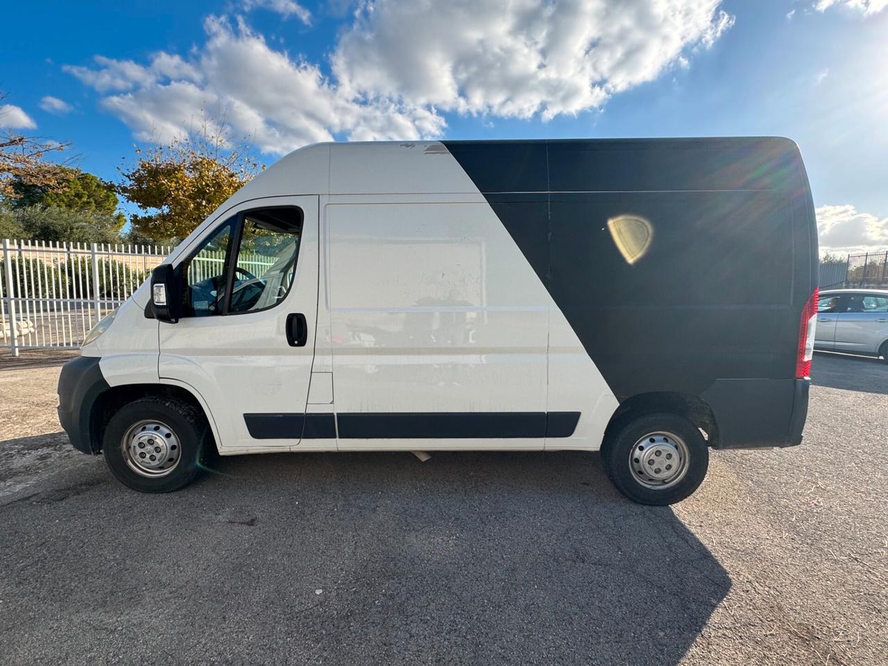 PEUGEOT BOXER 2.2 HDI 120 CV. 3 POSTI AUTOCARRO