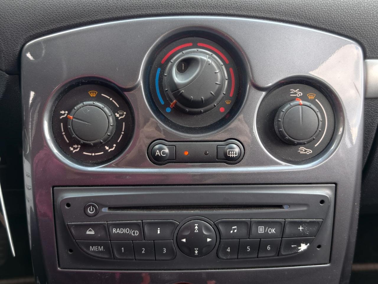 Renault Clio 1.2 16V 5 porte GPL Dynamique