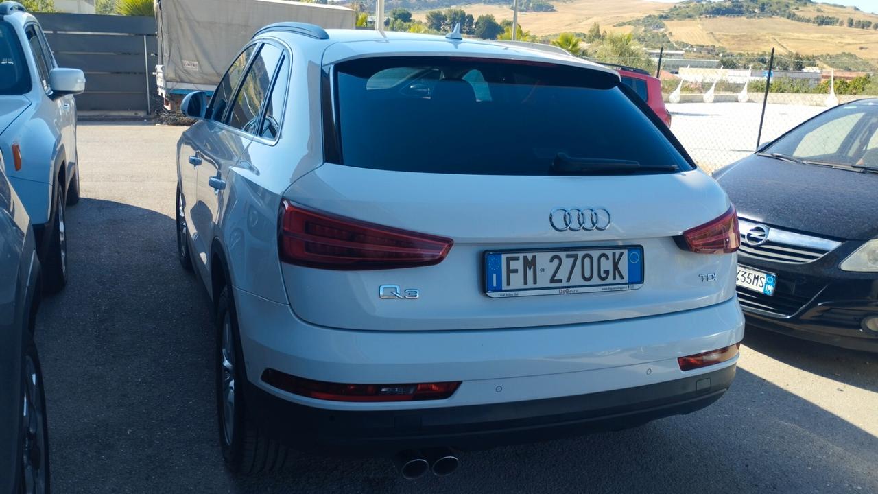 Audi Q3 2.0 TDI 120 CV S tronic