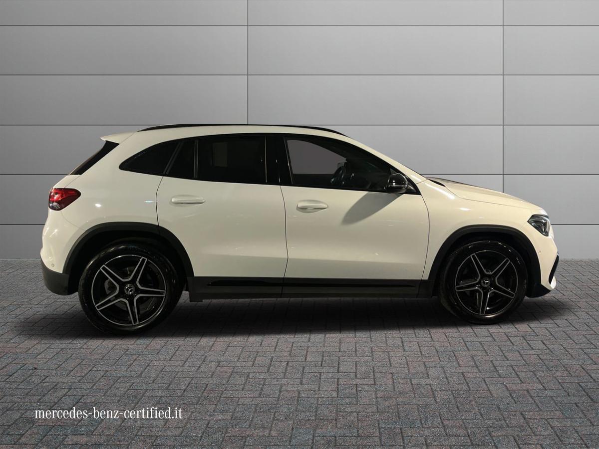 Mercedes-Benz GLA 200 d Premium auto