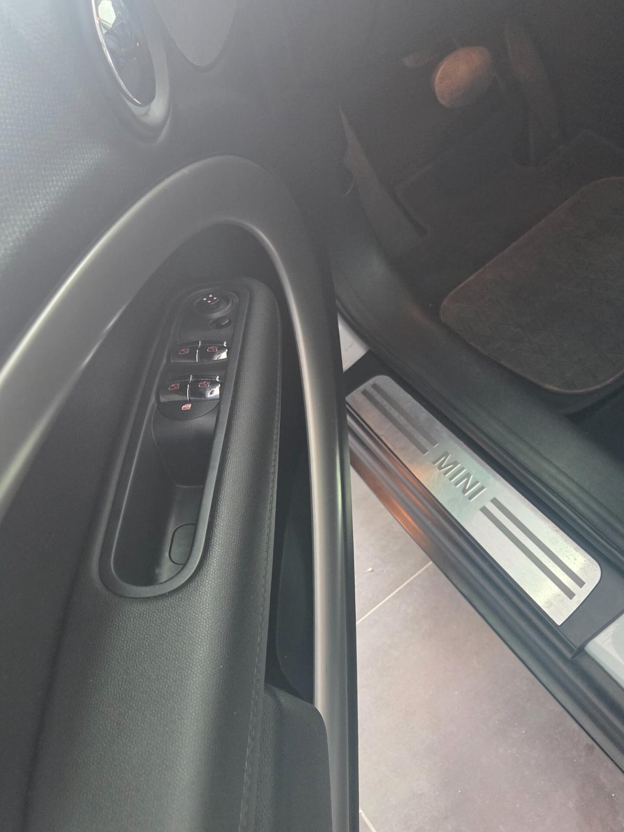 Mini Cooper Countryman 2.0 D Automatica
