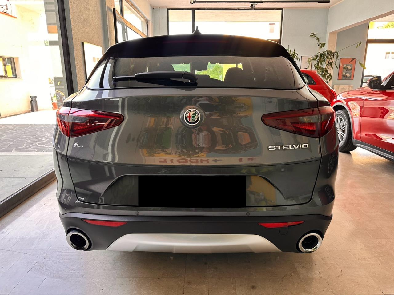 Alfa Romeo Stelvio 2.2 Turbodiesel 160 CV AT8 RWD Business