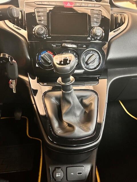 Lancia Ypsilon 1.2 69 CV 5 porte S&S Gold