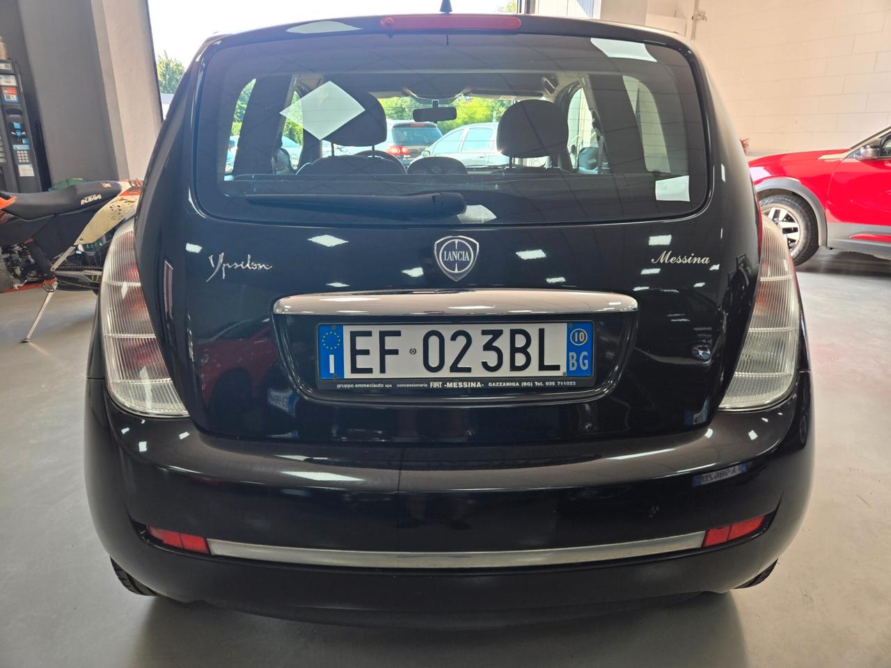 Lancia Ypsilon 1.2 69 CV Argento