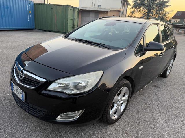 OPEL Astra 1.7 CDTI 110CV Sports Tourer Cosmo perfetta