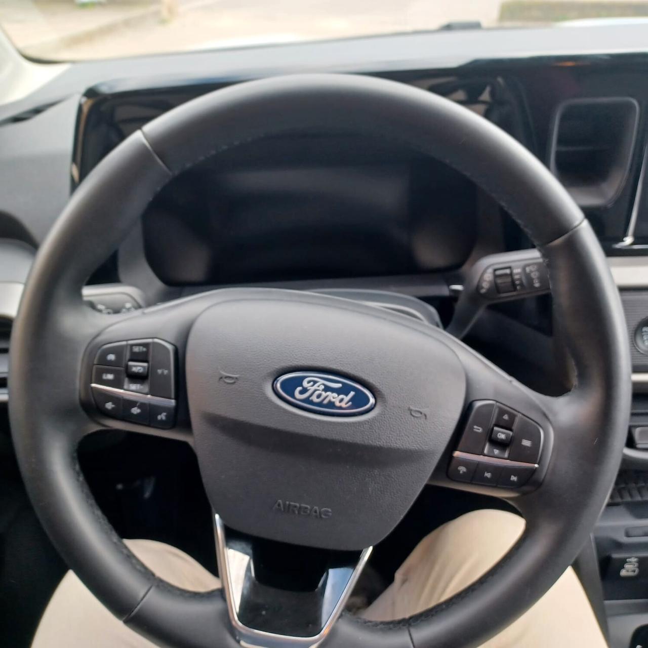 NUOVA 18000KM FORD TOURNEO 1.0 AUTOMATICO