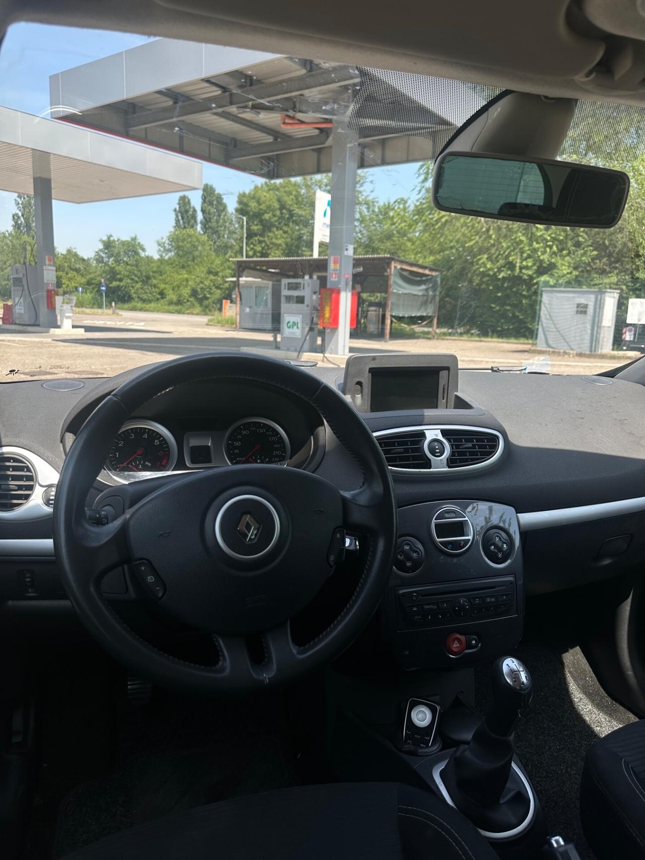Renault Clio 1.2 16V 5 porte Dynamique