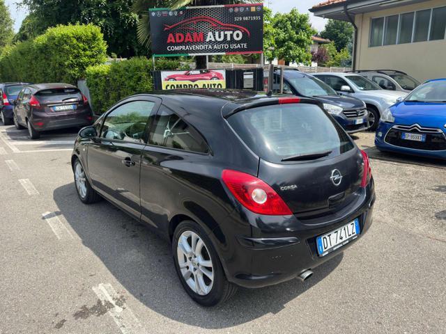 OPEL Corsa 1.4 16V 3 porte Sport