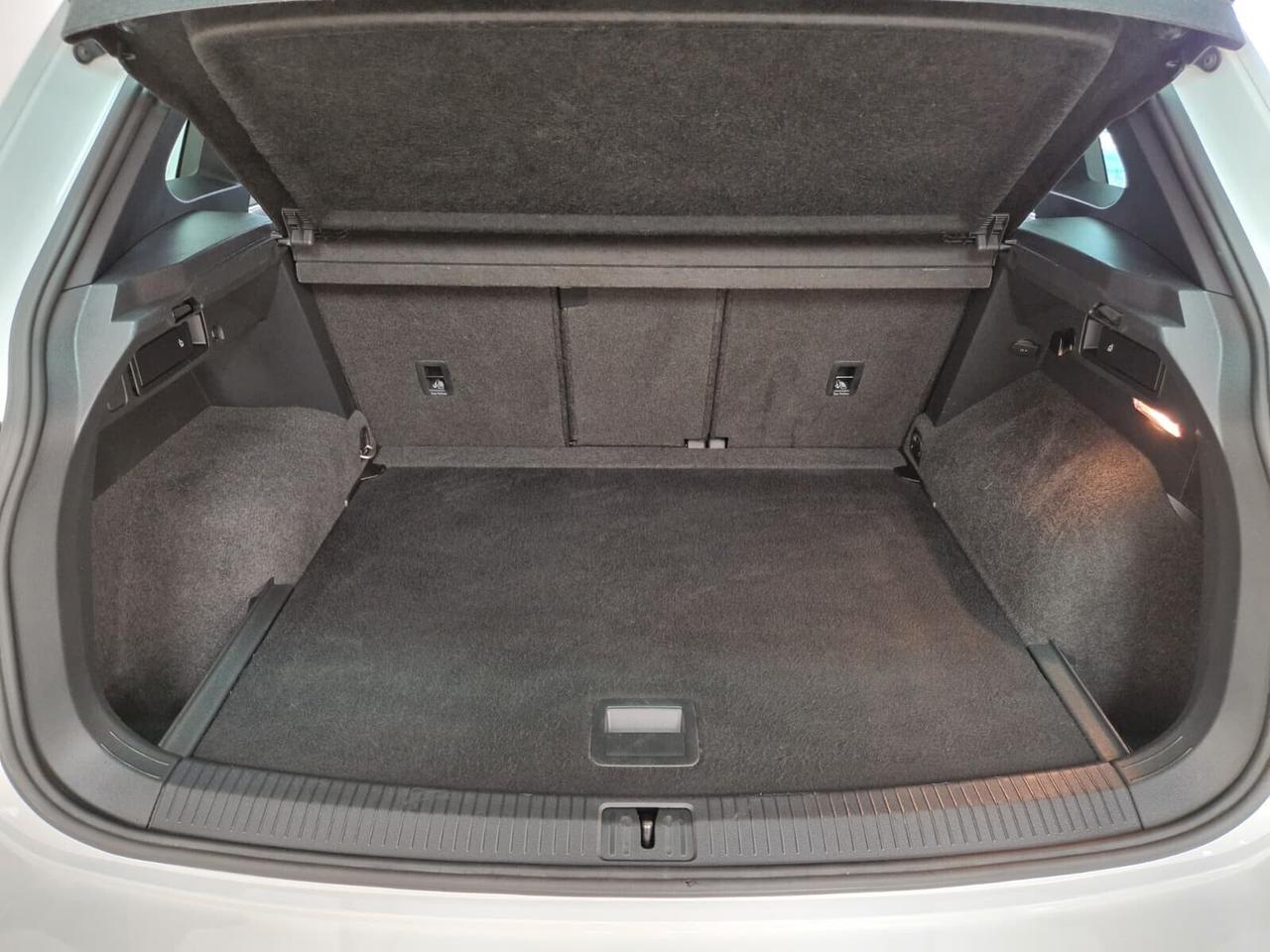 Volkswagen Tiguan 2.0 TDI 150 CV SCR 4MOTION R LINE TETTO APRIBILE