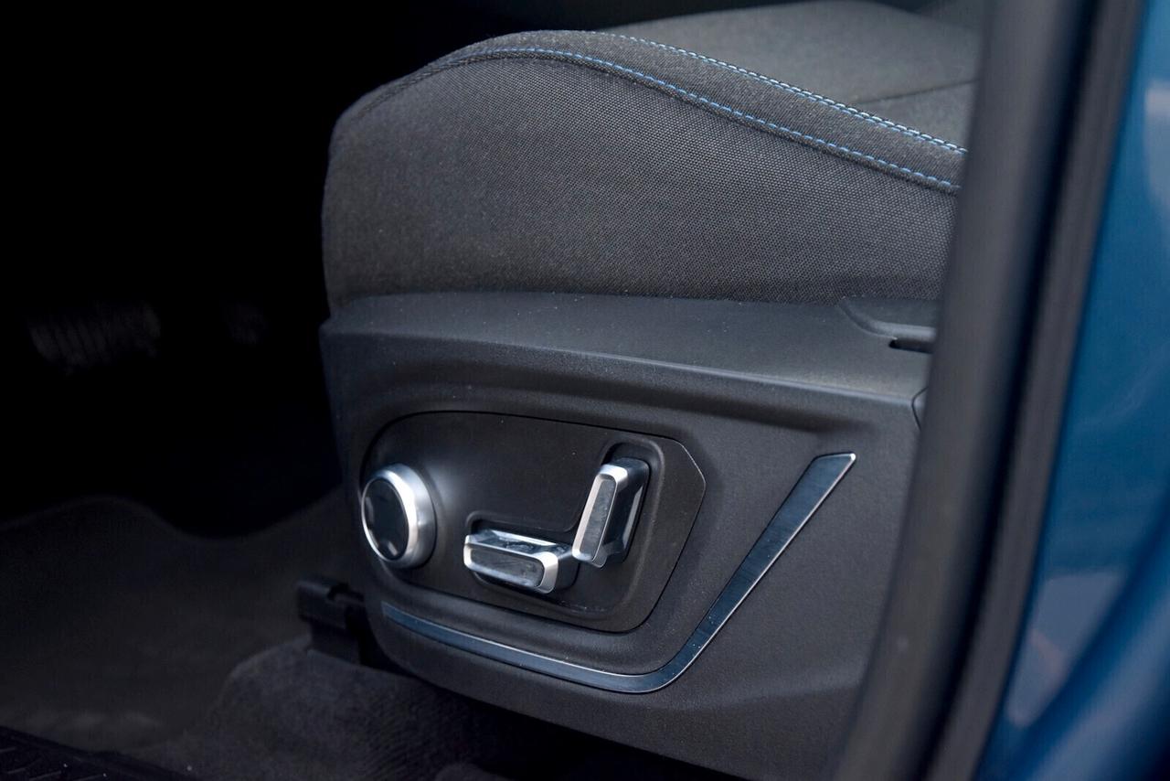 Lynk&co 01 PHEV Auto