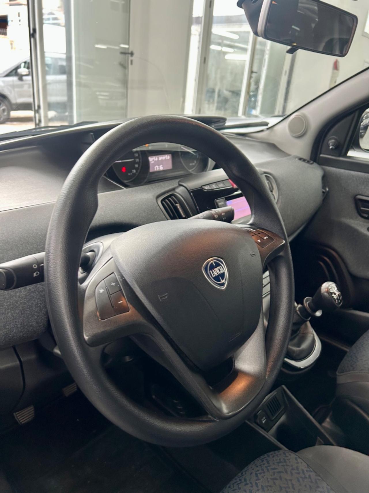 Lancia Ypsilon 1.0 FireFly S&S Hybrid FINANZIABILE