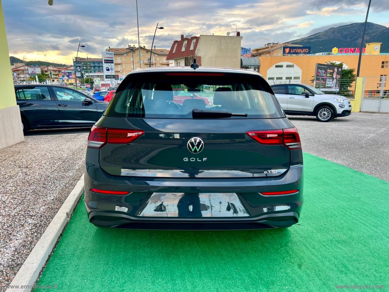 VOLKSWAGEN Golf 1.0 eTSI EVO DSG Life - 2022