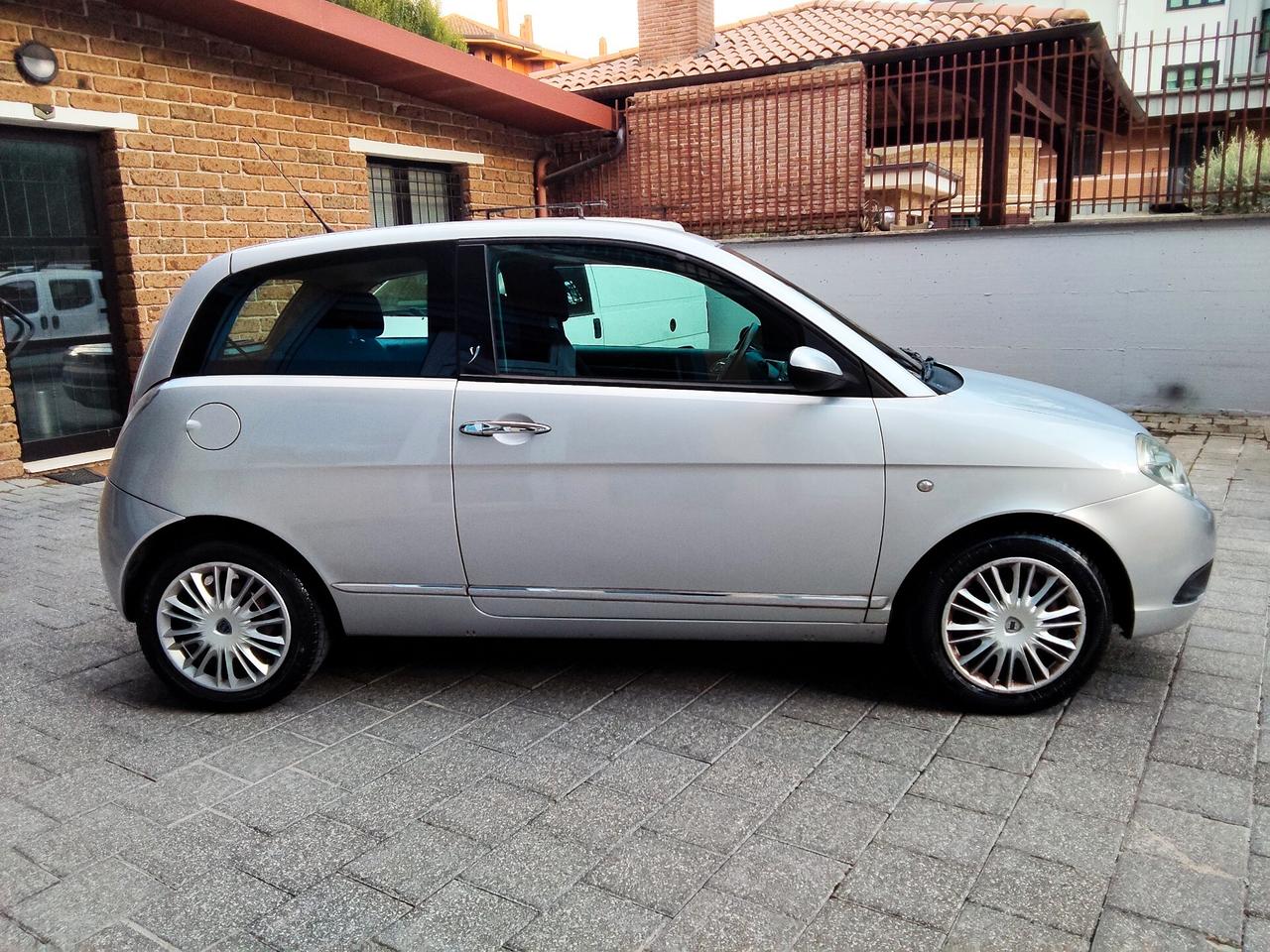 Lancia Ypsilon 1.2 Argento