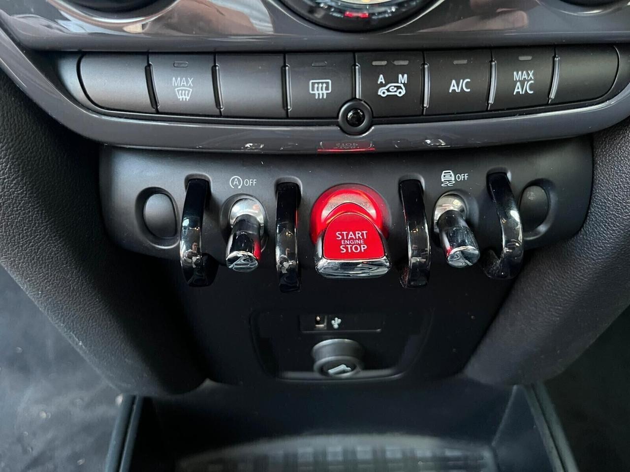 Mini Cooper D Countryman 2.0 D Business BI-COLOR