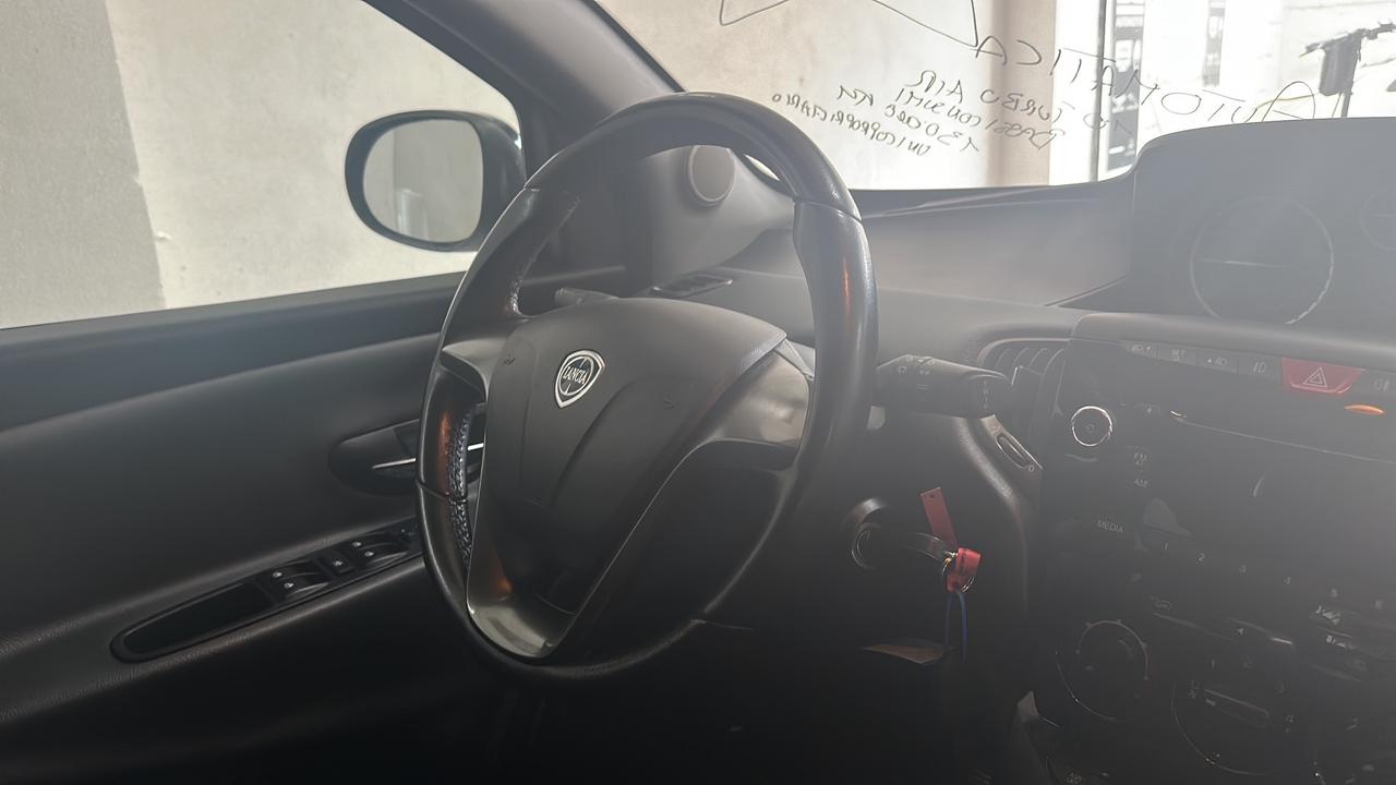 Lancia Ypsilon AUTOMATICA /RATE / FINANZIAMENTI/ BONUS