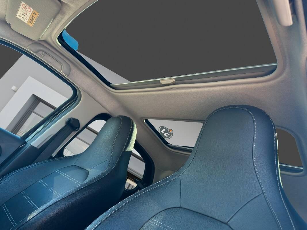 Smart Forfour 1.0 Youngster 71cv AUTOM E TETTO PANORAMICO