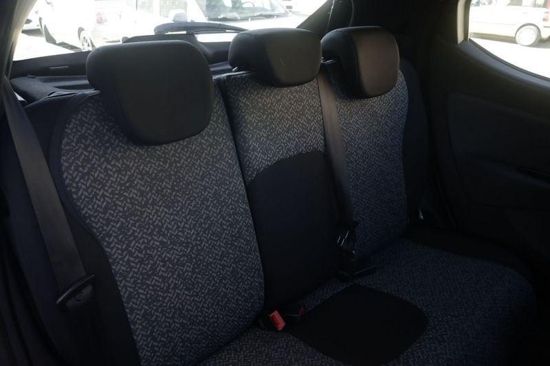 Lancia Ypsilon Lancia Ypsilon 1.0 FireFly 70cv S&S Hybrid SILVER Unicoproprietario