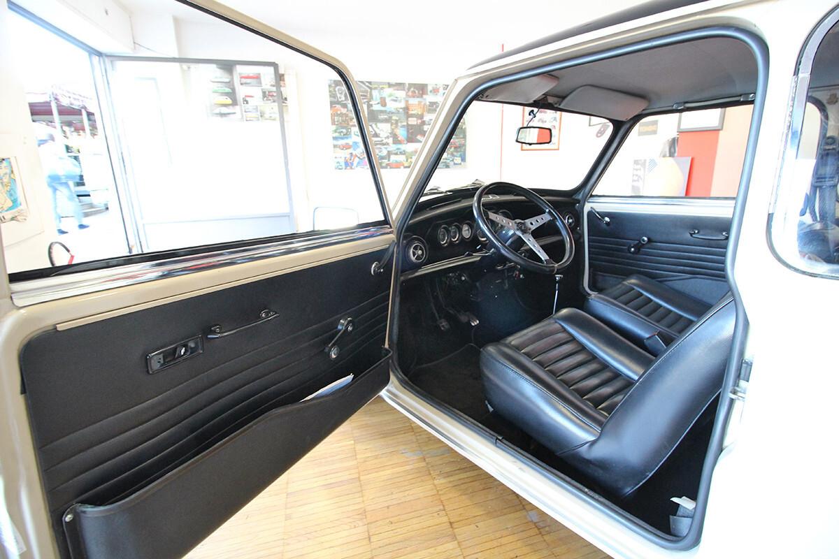 Innocenti Mini Cooper 1000 “VETRONE” B39/1 (1970)
