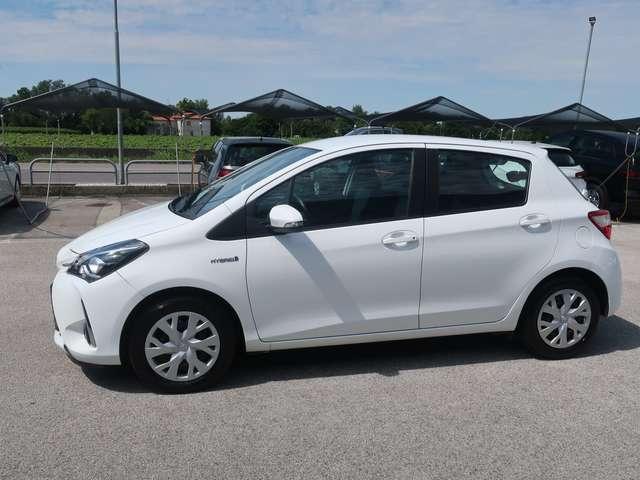 Toyota Yaris Yaris III 2017 5p 1.5h Business