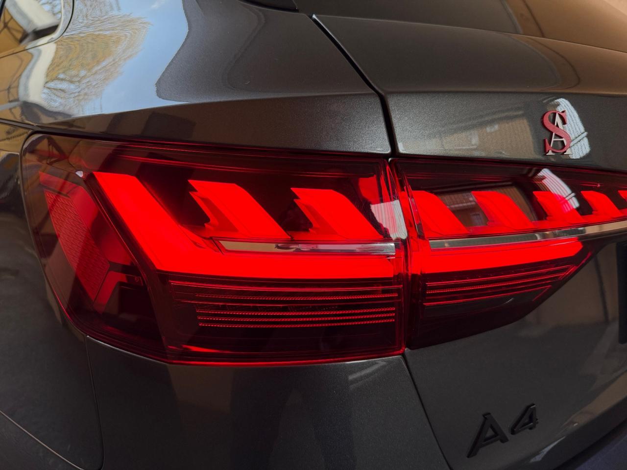 Audi A4 Avant 40 2.0 tdi mhev S line edition quattro 204cv s-tronic FARI MATRIX