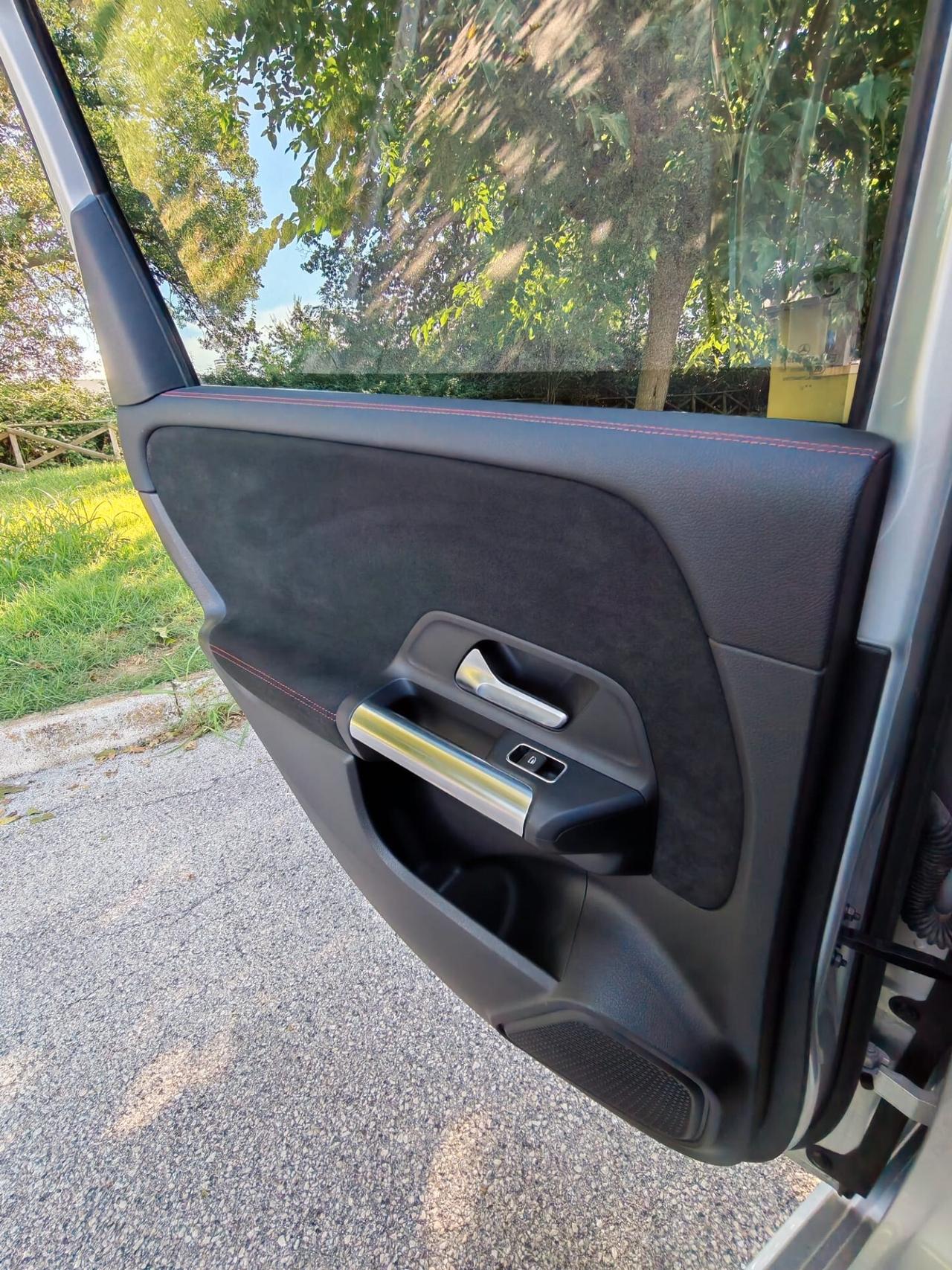 Mercedes-benz B 180 d Premium AMG Line