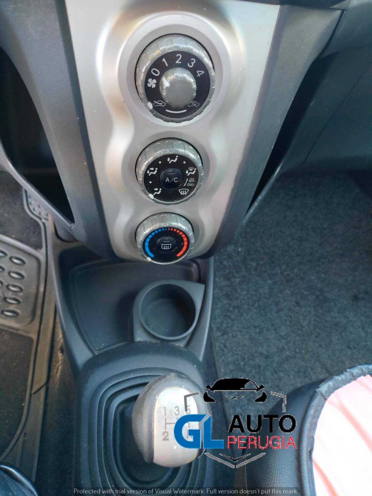 Toyota Yaris 1.0 5p ideale per neopatentati full full opt