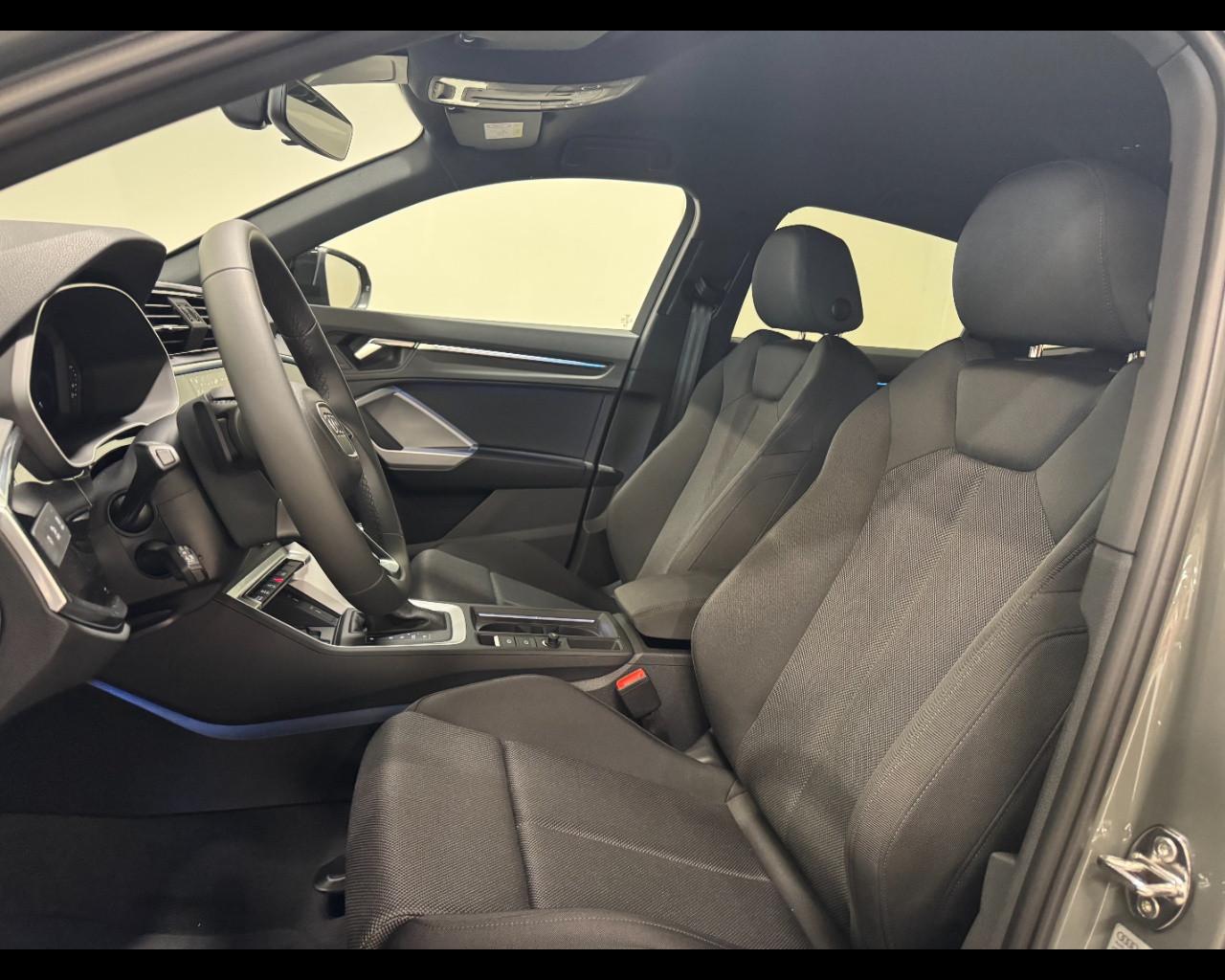 AUDI Q3 SPORTBACK 35 TFSI S-TRONIC IDENTITY BLACK