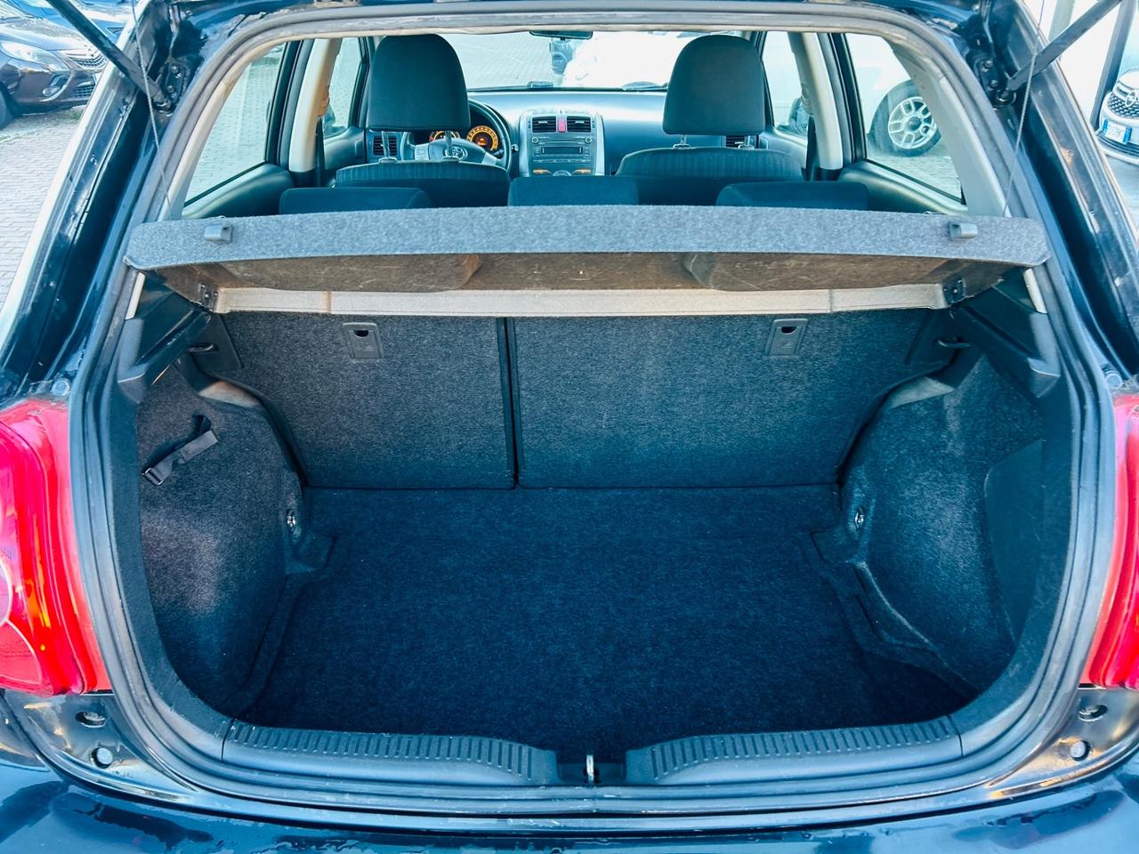 Toyota Auris 1.4 D-4D 5 porte Sol MY'08